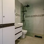 Piso Lieja شقة *